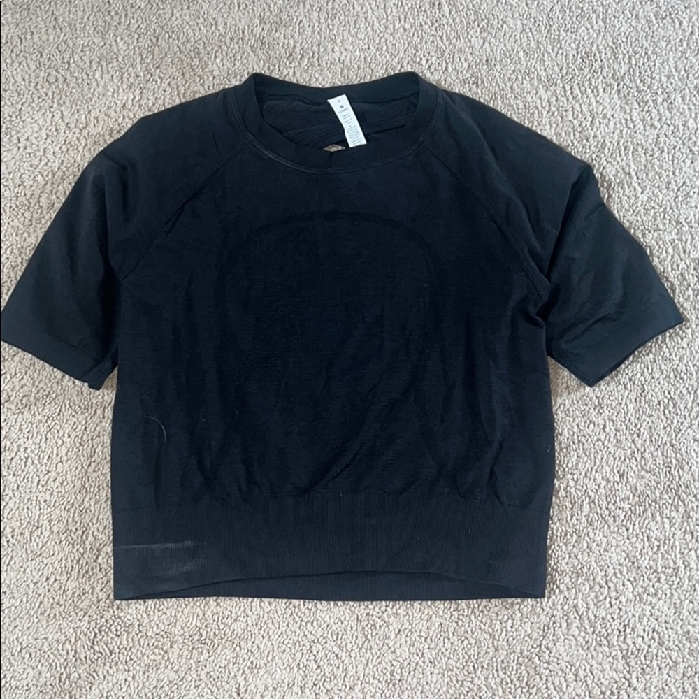 Lululemon tee